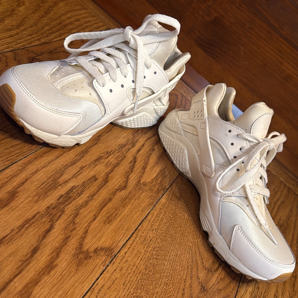 Nike Women's Huaraches